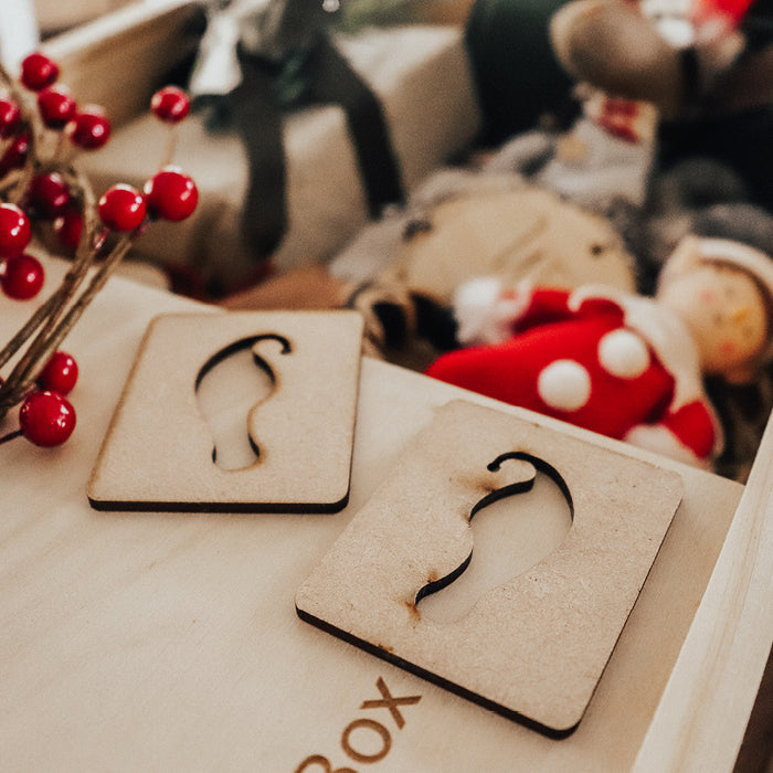 ELF ‘OFF THE SHELF’ MINI SHOE PRINT PAIR – STENCIL